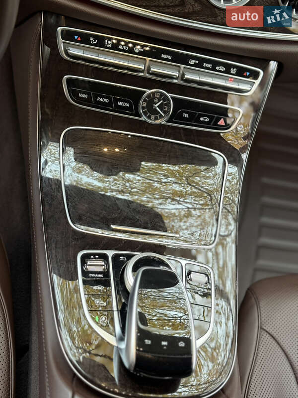 Купе Mercedes-Benz CLS-Class 2018 в Києві фото 22 Купе Mercedes-Benz CLS-Class 2018 в Києві