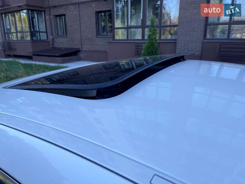 Седан Mercedes-Benz CLS-Class 2014 в Чернігові