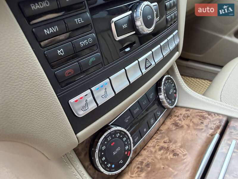 Седан Mercedes-Benz CLS-Class 2012 в Києві