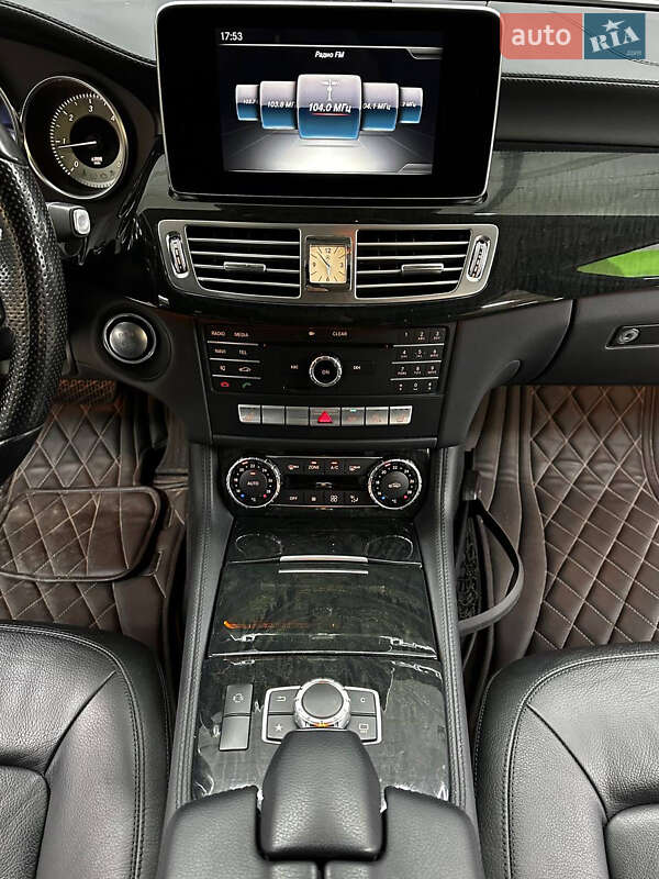 Седан Mercedes-Benz CLS-Class 2016 в Киеве фото 24 Седан Mercedes-Benz CLS-Class 2016 в Киеве