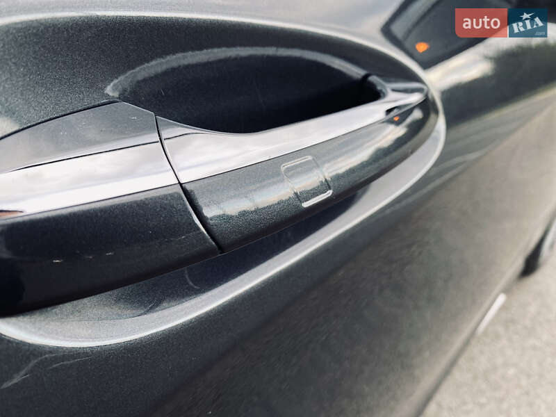 Седан Mercedes-Benz CLS-Class 2015 в Києві