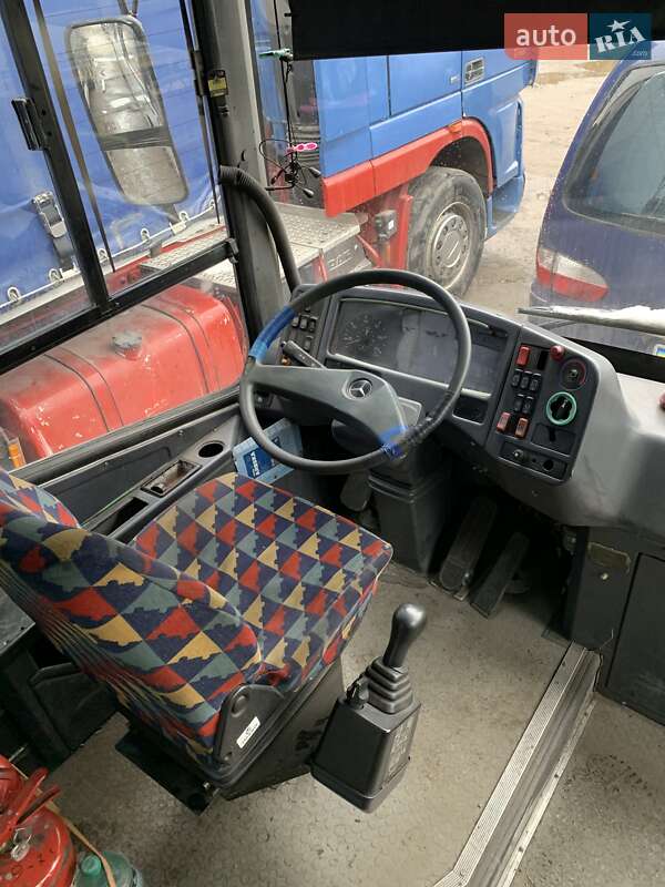 Приміський автобус Mercedes-Benz Conecto 1999 в Дніпрі