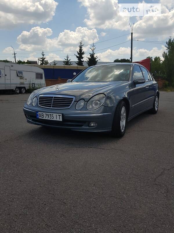 Mercedes-Benz E 200