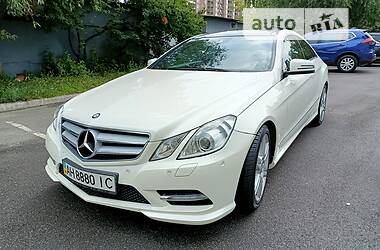 Купе Mercedes-Benz E 200 2012 в Киеве
