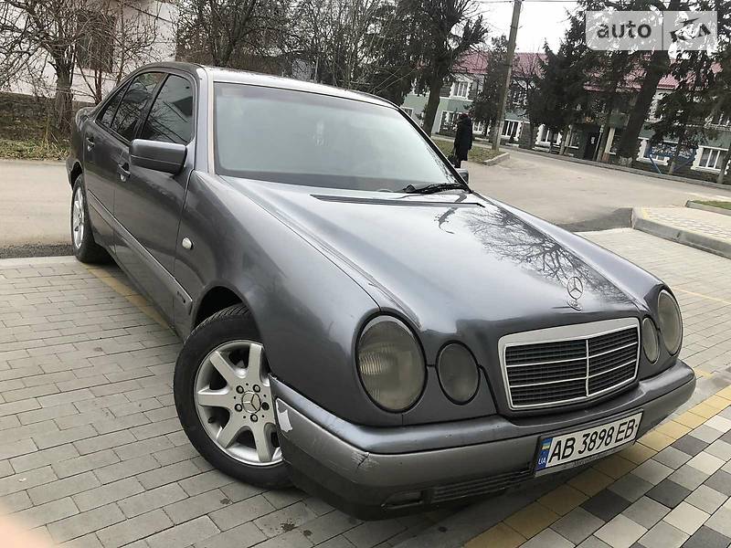 Mercedes-Benz E 220
