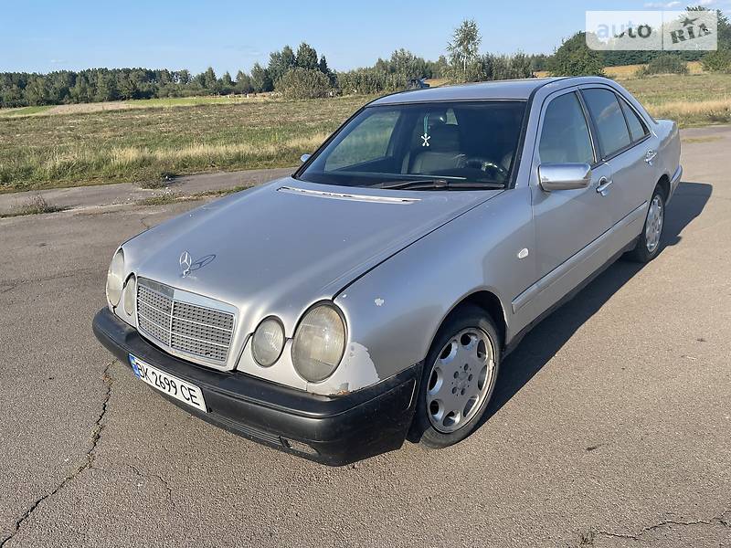 Mercedes-Benz E 290