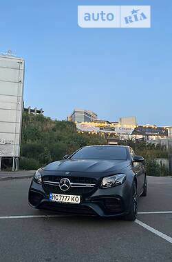 Седан Mercedes-Benz E 63 AMG 2017 в Киеве