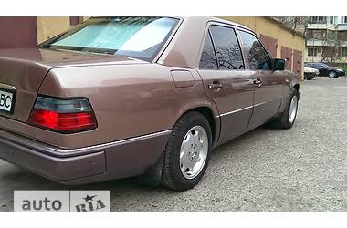 Седан Mercedes-Benz E-Class 1994 в Одессе