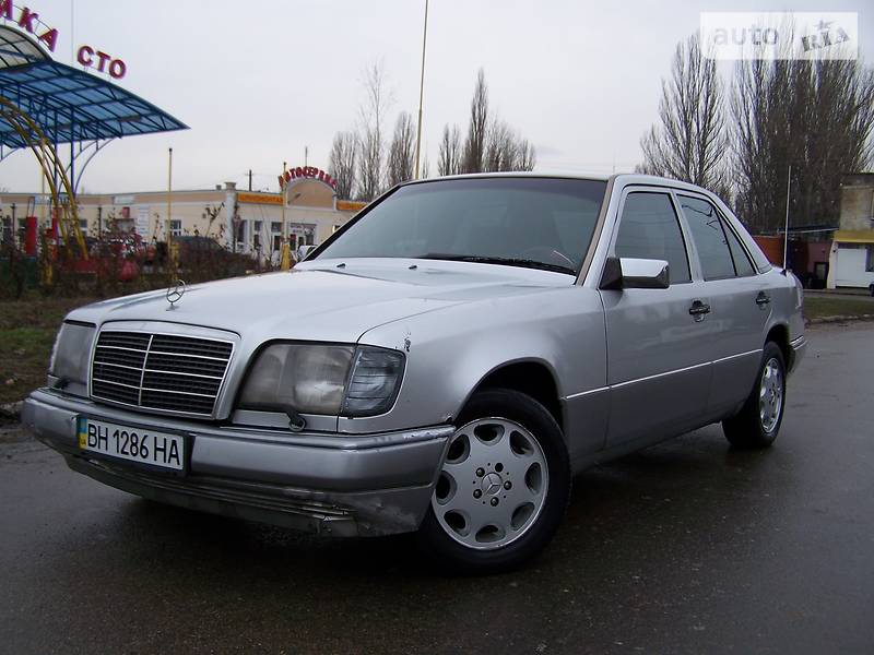 Седан Mercedes-Benz E-Class 1994 в 