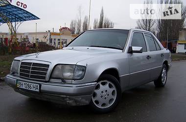 Седан Mercedes-Benz E-Class 1994 в 