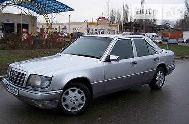 Седан Mercedes-Benz E-Class 1994 в 