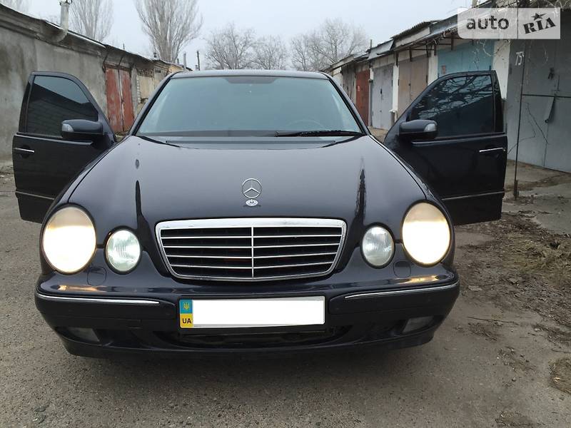 Седан Mercedes-Benz E-Class 2000 в Николаеве