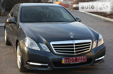 Седан Mercedes-Benz E-Class 2012 в Виннице