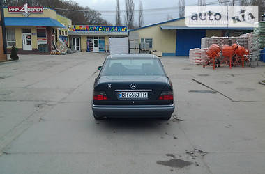 Седан Mercedes-Benz E-Class 1994 в 