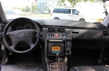 Седан Mercedes-Benz E-Class 2001 в Луцке