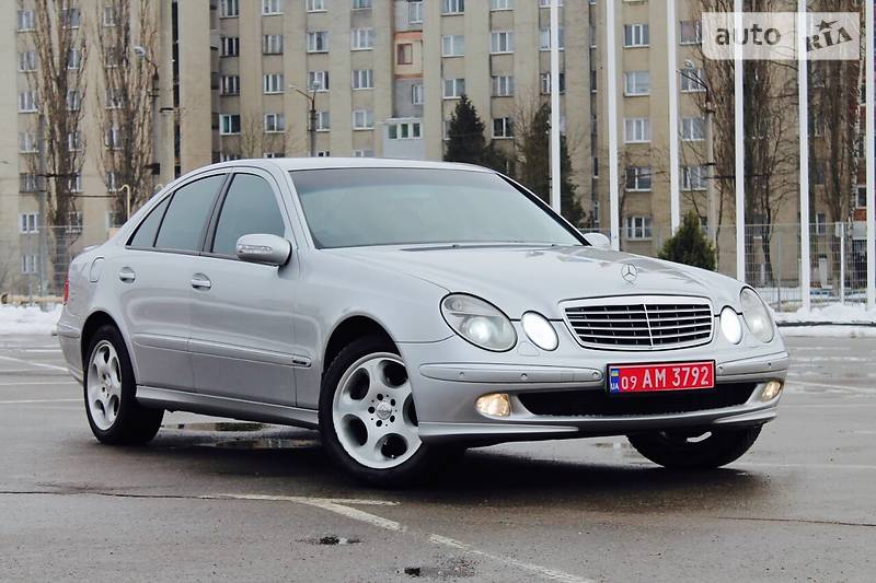 Седан Mercedes-Benz E-Class 2004 в Ивано-Франковске