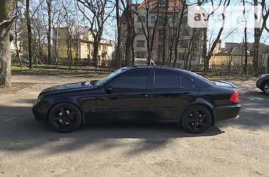 Седан Mercedes-Benz E-Class 2005 в Львове