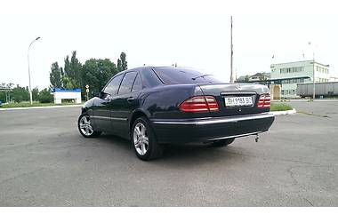 Седан Mercedes-Benz E-Class 2002 в Измаиле