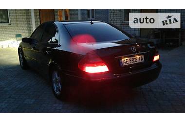 Седан Mercedes-Benz E-Class 2002 в Днепре