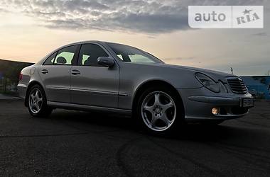 Седан Mercedes-Benz E-Class 2004 в Одессе