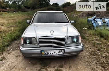 Седан Mercedes-Benz E-Class 1993 в Чернівцях