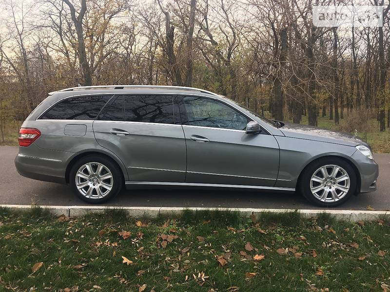 Универсал Mercedes-Benz E-Class 2012 в Одессе