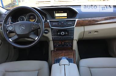 Седан Mercedes-Benz E-Class 2012 в Кривому Розі