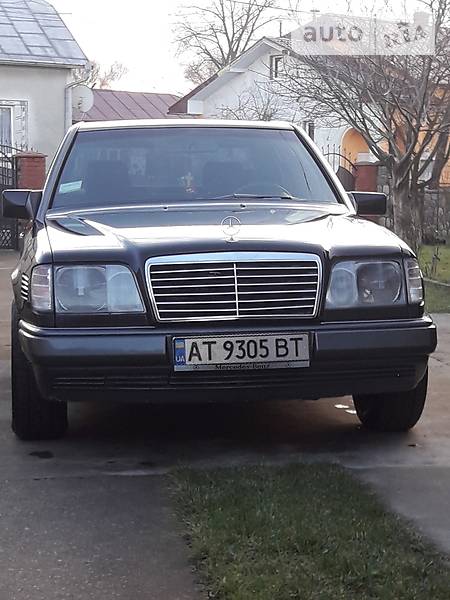 Седан Mercedes-Benz E-Class 1992 в Тысменице