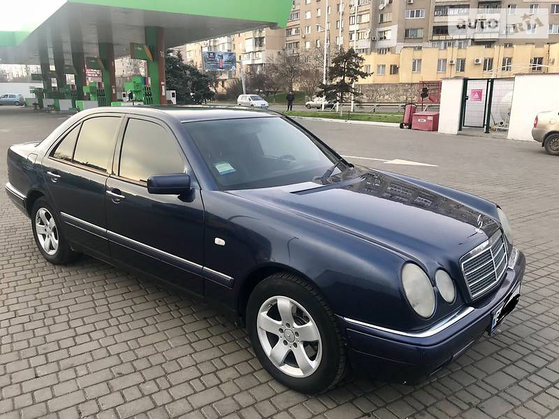 Седан Mercedes-Benz E-Class 1999 в Одессе