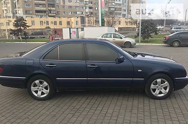 Седан Mercedes-Benz E-Class 1999 в Одессе