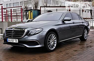 Седан Mercedes-Benz E-Class 2016 в Киеве