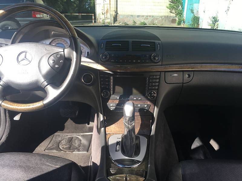 Седан Mercedes-Benz E-Class 2006 в Києві