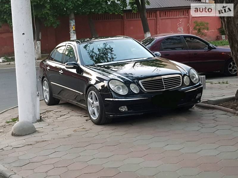 Седан Mercedes-Benz E-Class 2003 в Одессе