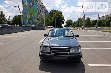 Купе Mercedes-Benz E-Class 1991 в Харькове