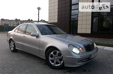 Седан Mercedes-Benz E-Class 2004 в Луцке