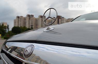 Седан Mercedes-Benz E-Class 2012 в Києві