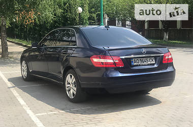 Седан Mercedes-Benz E-Class 2012 в Ужгороде