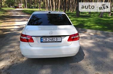 Седан Mercedes-Benz E-Class 2012 в Чернигове