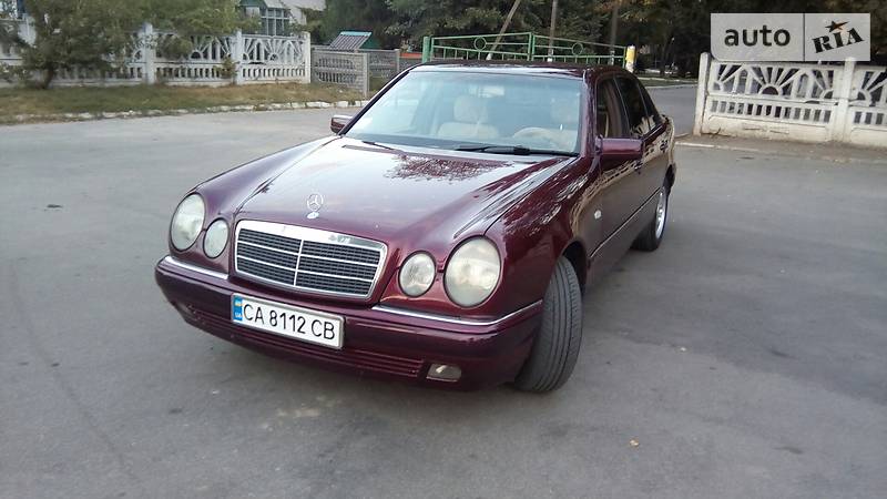 Седан Mercedes-Benz E-Class 1996 в Умани