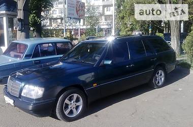 Універсал Mercedes-Benz E-Class 1995 в Чернівцях