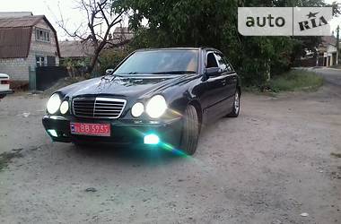 Седан Mercedes-Benz E-Class 2001 в Запорожье