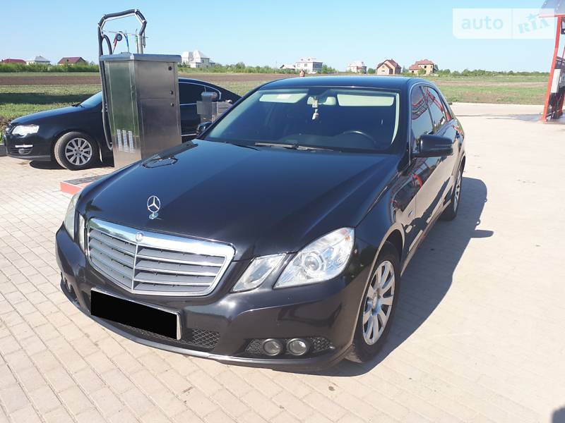 Седан Mercedes-Benz E-Class 2012 в Ивано-Франковске