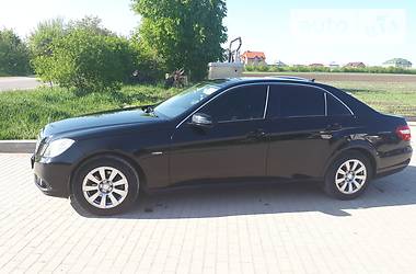 Седан Mercedes-Benz E-Class 2012 в Ивано-Франковске