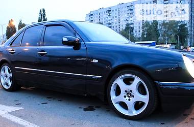 Седан Mercedes-Benz E-Class 1999 в Харкові