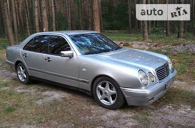 Седан Mercedes-Benz E-Class 1996 в Хмельницком