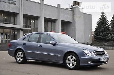 Седан Mercedes-Benz E-Class 2003 в Ровно