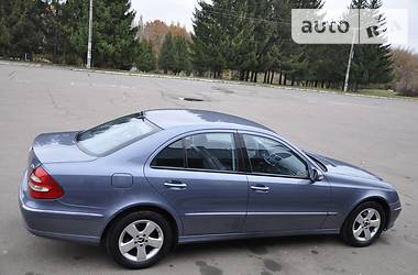 Седан Mercedes-Benz E-Class 2003 в Ровно