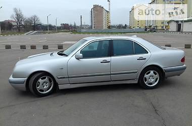 Седан Mercedes-Benz E-Class 1996 в Стрые