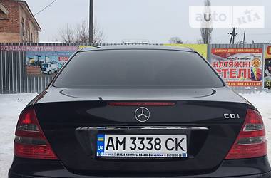 Седан Mercedes-Benz E-Class 2002 в Звягеле