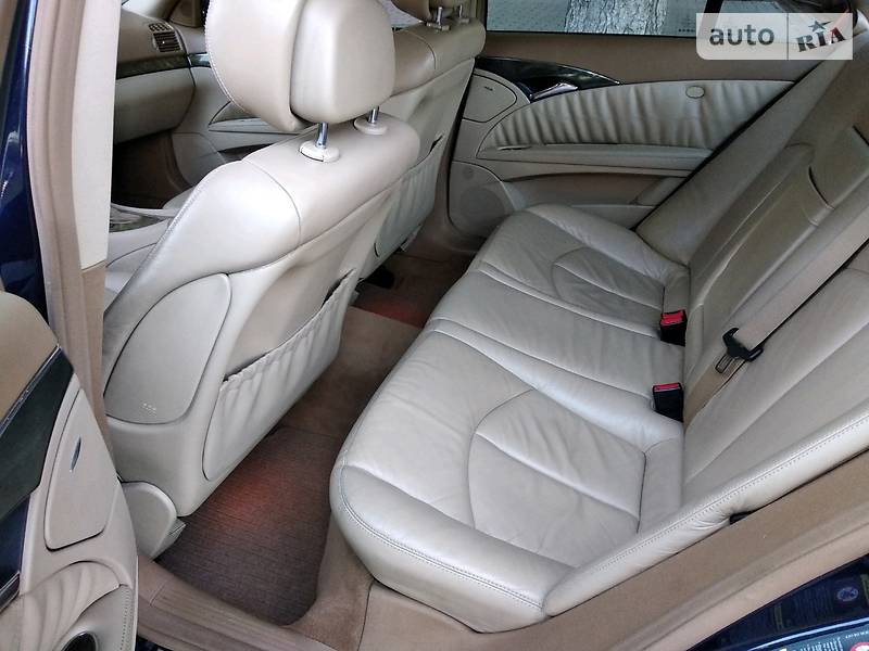 Седан Mercedes-Benz E-Class 2006 в Дніпрі
